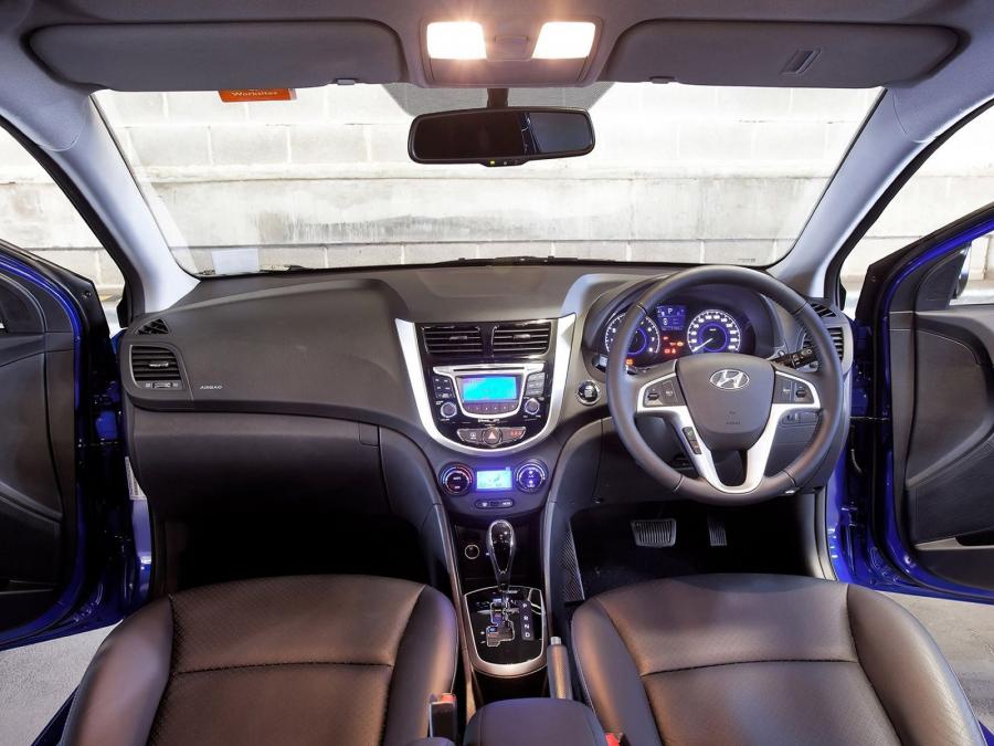  Hyundai Accent Sedan 2011 года  (AU) (фото 8 из 9)
